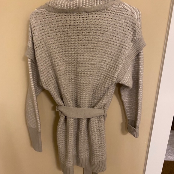 Sweater - Picture 3 of 3